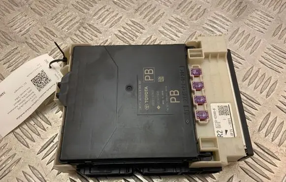 Toyota RAV 4 (XA50) Comfort/convenience module 8922142420 8273042890B