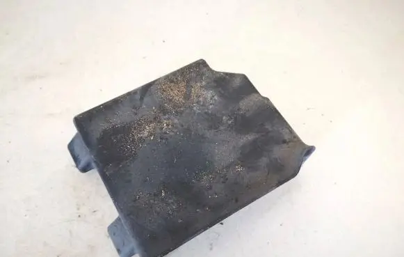 Volvo S70 V70 V70 XC Fuse box cover 9472396
