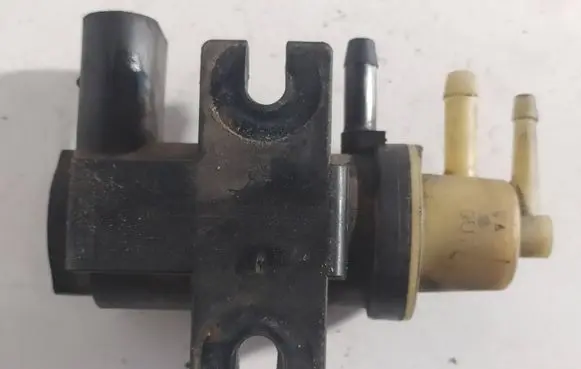 Vacuum valve