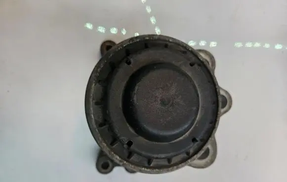 Ford Transit Engine mount bracket G2911292