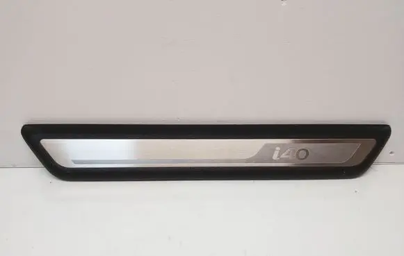 Hyundai i40 Front sill trim cover 858833Z100