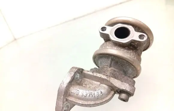 Audi A8 S8 D3 4E EGR valve 078131166