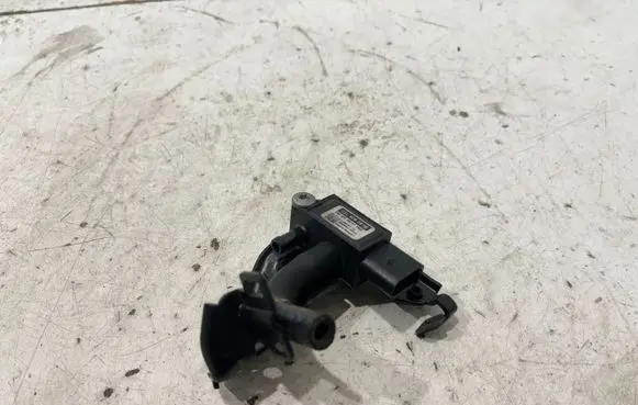 Audi A4 S4 B9 Exhaust gas pressure sensor 03L906051B