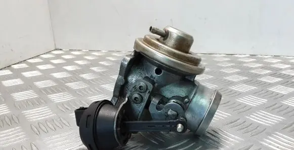 Skoda Octavia Mk1 (1U) EGR valve 038131501E 038129637B