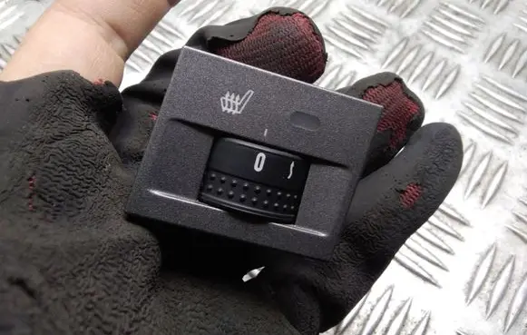 Opel Vectra C Seat heating switch 13138252