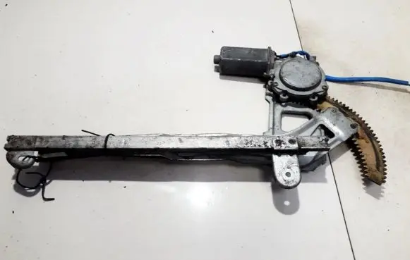 Subaru Impreza I Sliding door window regulator with motor