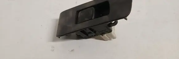 Nissan X-Trail T31 Front door window switch trim 82961JG00A