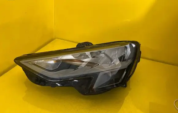 Audi A3 8Y Headlight/headlamp 8Y0941011
