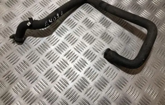 Mercedes-Benz Vito Viano W638 Engine coolant pipe/hose 3329223 6254.119