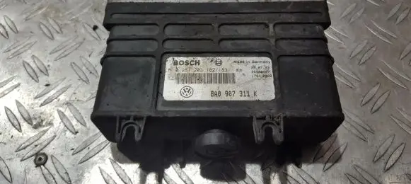 Volkswagen Golf III Engine control unit/module 8a0907311k 0281203182