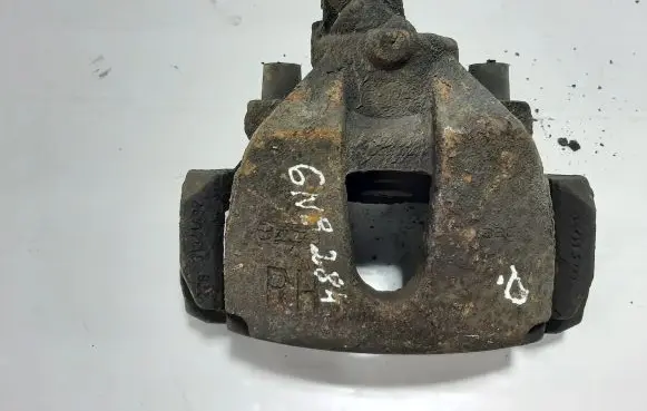 Volvo V40 Front brake caliper