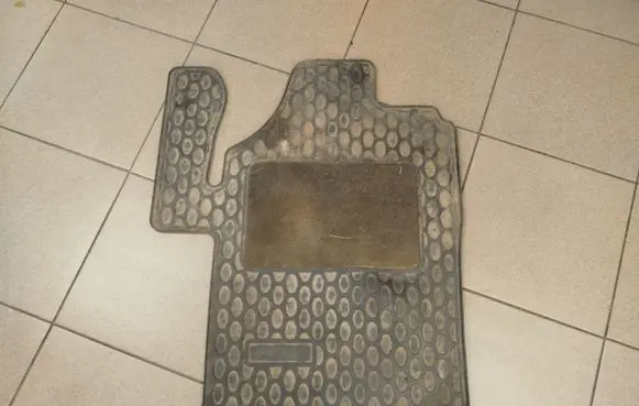 Mercedes-Benz Vito Viano W639 Front floor mat B66560548