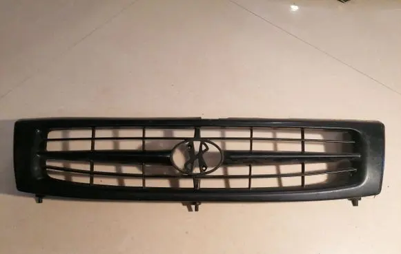 Hyundai Galloper Front bumper upper radiator grill 6302315