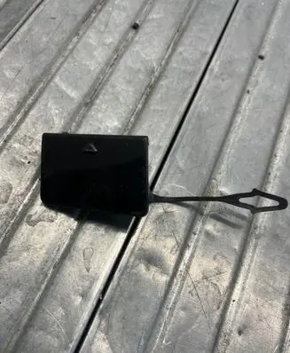 BMW 1 E81 E87 Front tow hook cap/cover 7117623