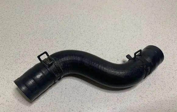 Subaru Legacy Engine coolant pipe/hose