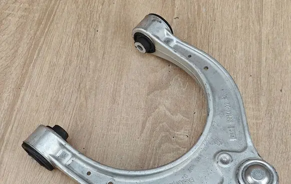 BMW 8 G16 Front control arm 6885802