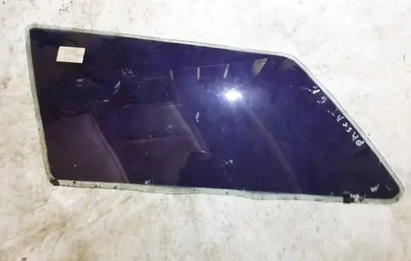 Volkswagen PASSAT B2 Rear side window