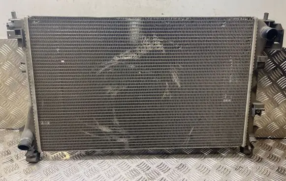 Opel Signum Coolant radiator 870824GD
