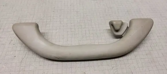 Volkswagen PASSAT B5.5 Rear interior roof grab handle 3B0857608