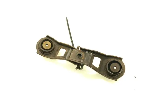 Toyota RAV 4 (XA40) Radiator mount bracket 