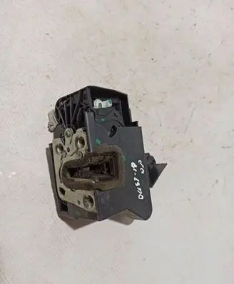 Dacia Duster II Front door lock 805024778R