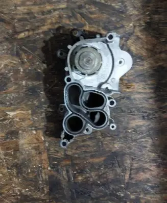 Seat Leon (5F) Water pump 04E121042L