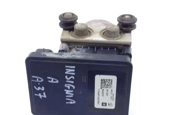 Opel Insignia A ABS Pump 84107107