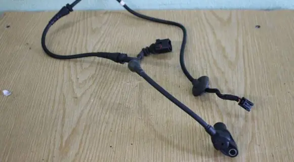 Audi A4 S4 B6 8E 8H ABS brake wheel speed sensor 0265006808