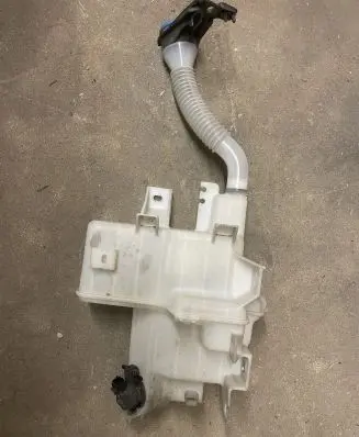 Mazda CX-5 Windshield washer fluid reservoir/tank