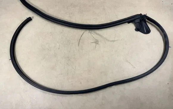 Porsche 911 991 Rubber seal front coupe door window 99153737700