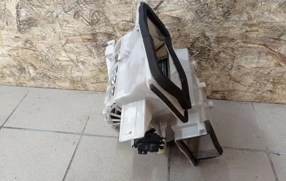 Mazda 3 II Heater fan/blower