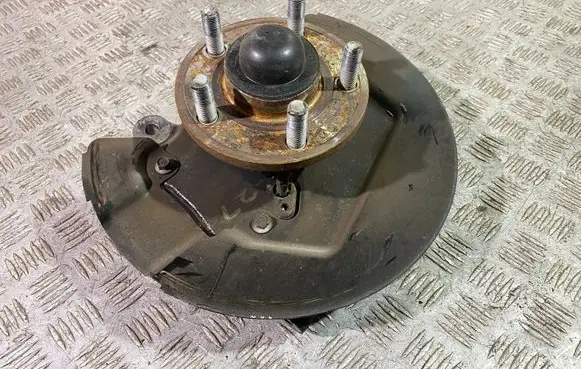 Ford Mustang VI Front wheel hub