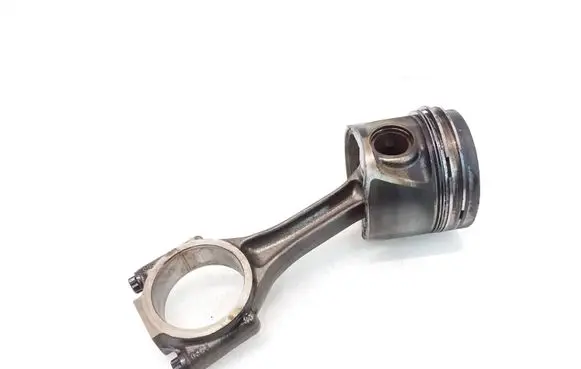 Audi A4 S4 B7 8E 8H Piston with connecting rod