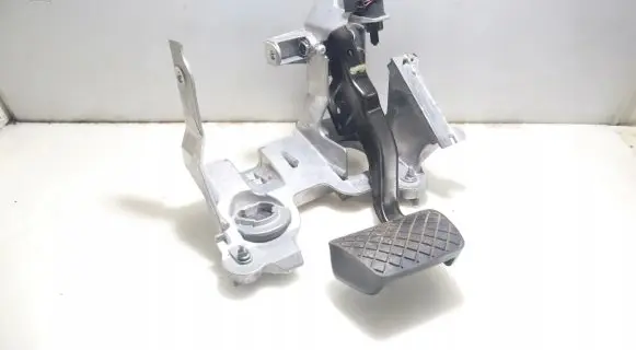 Clutch pedal