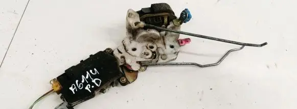 Subaru Forester SF Front door lock