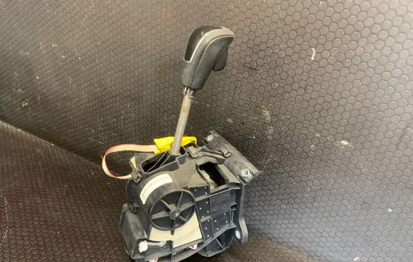 Ford Galaxy Gear shifter/selector 213519