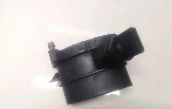 BMW 5 E39 Mass air flow meter 0928400468 13.62-77870760
