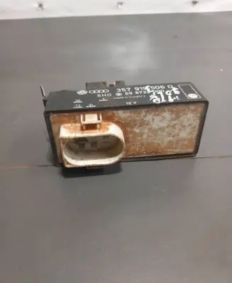 Volkswagen Sharan Coolant fan relay 357919506D 898722000