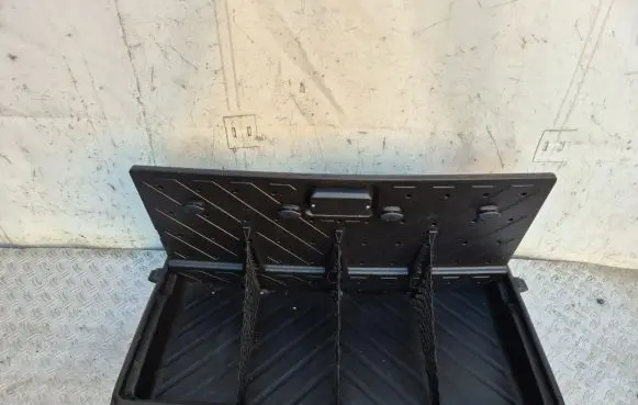 Chrysler 300 - 300C Glove box in trunk 05000034