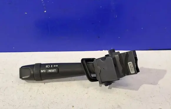 Volvo XC90 Indicator stalk 31268575