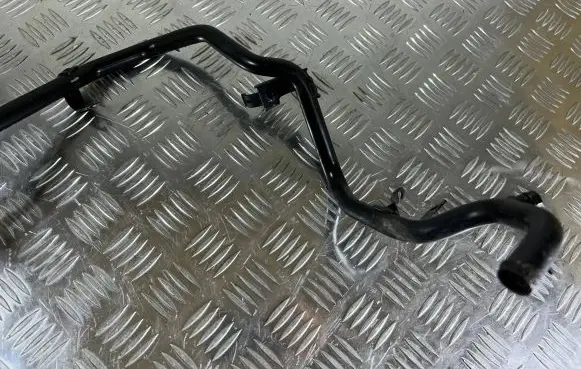 Audi Q7 4L Engine coolant pipe/hose 059121507L