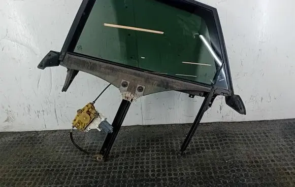 Audi A6 S6 C6 4F Rear door window regulator with motor 