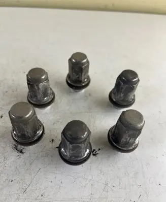 Toyota Land Cruiser (J120) Nuts/bolts 