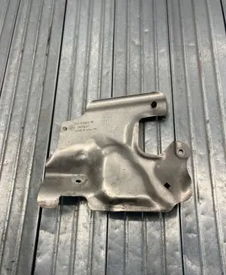 BMW 5 F10 F11 Heat shield in engine bay 7224341 24640010