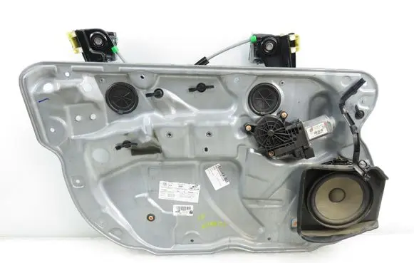 Volkswagen Polo IV 9N3 Front door window regulator with motor 6Q2959802F