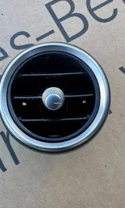 Mercedes-Benz C W205 Dash center air vent grill A2058300201