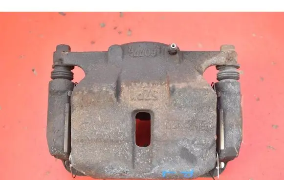Nissan X-Trail T32 Front brake caliper 