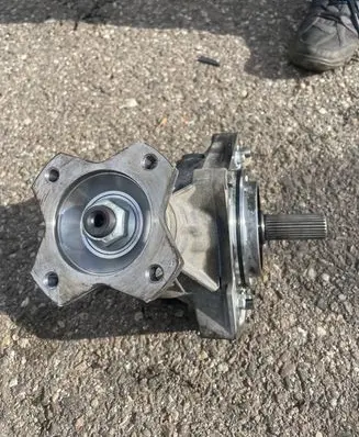 Nissan X-Trail T31 Gearbox transfer box case 