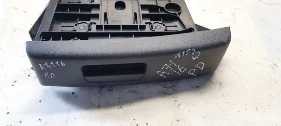 Volkswagen Touran I Glove box 1k08816062