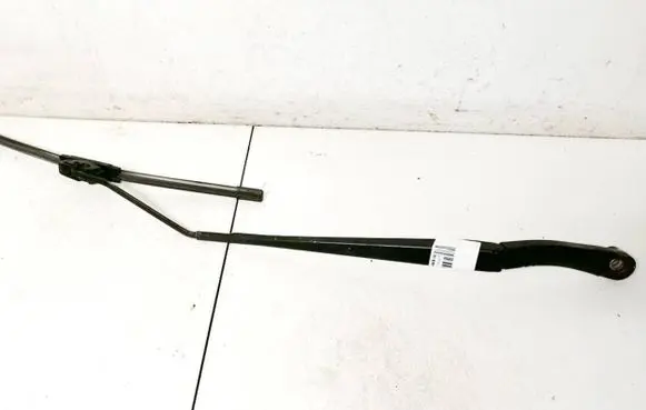 Opel Insignia A Front wiper blade arm 13227399